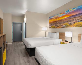 Days Inn & Suites by Wyndham Airport Albuquerque - אלבקורקי - חדר שינה