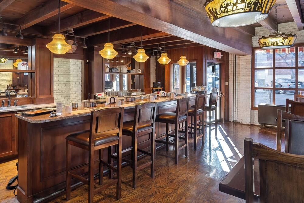 Dude Rancher Lodge - בילינגס - בר