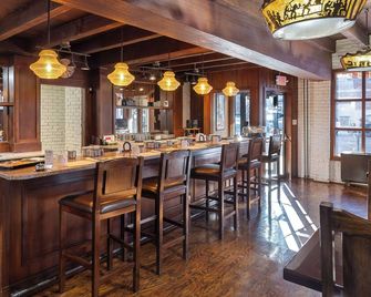 Dude Rancher Lodge - Billings - Bar