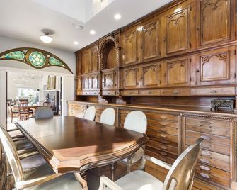 SJ Landmark Victoria Historic Building 1bd Unit 5 - San Jose - Dining room