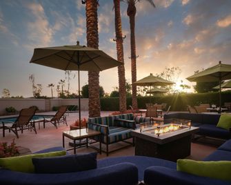 DoubleTree by Hilton Irvine-Spectrum - Irvine - Terasa