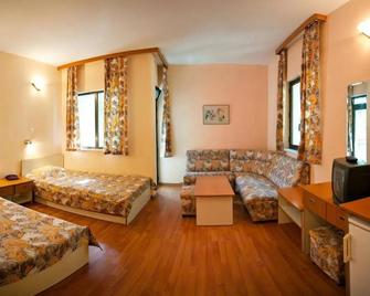 Hotel Sigma - Kiten - Schlafzimmer