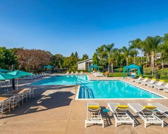 Huge Oceanside Private 2br Apartment-Pool-Gym-Spa - Oceanside - Pool