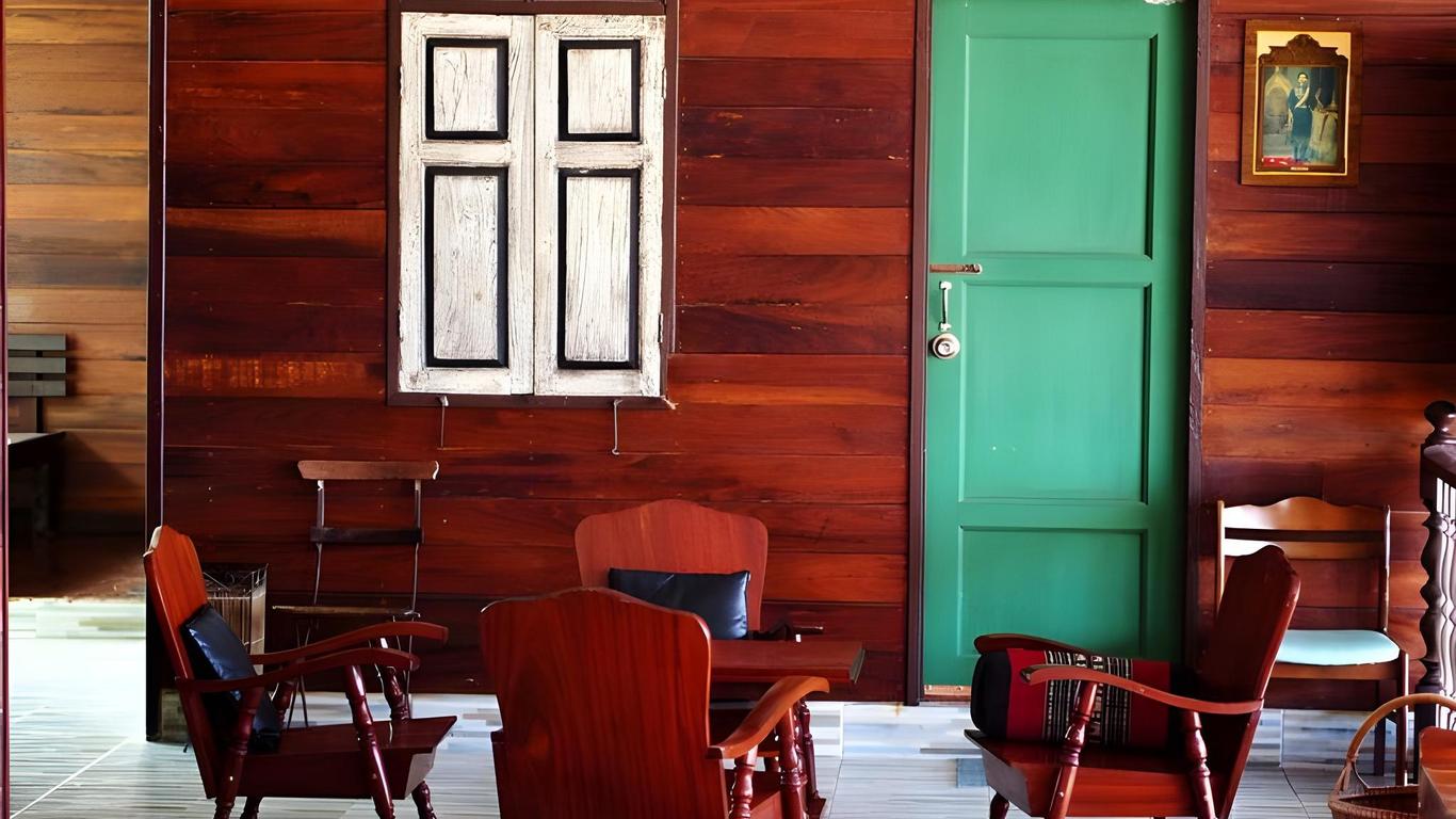 Chommuang Guest House