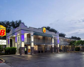 Super 8 by Wyndham Bradenton Sarasota Area - Bradenton - Bygning