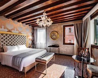 Palazzo San Lorenzo - Venice - Bedroom