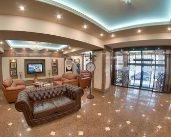 Hotel Uyut Almaty - Almaty - Lobby