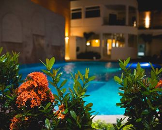 Luxury Hotel Inn - Peñita de Jaltemba - Pool