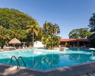 Best Western El Sitio Hotel & Casino - Liberia - Pool