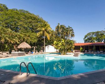 Best Western El Sitio Hotel - Libéria - Piscina