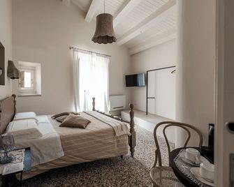 Bianko Ecochic - Enna - Bedroom
