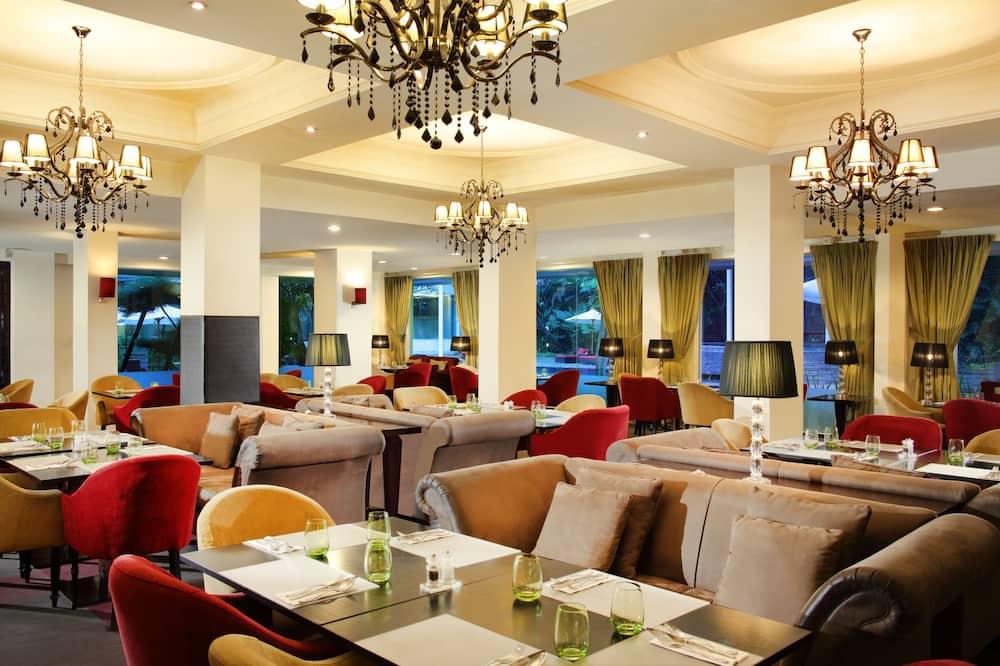 جراندكيمانج هوتل - جاكرتا - مطعم