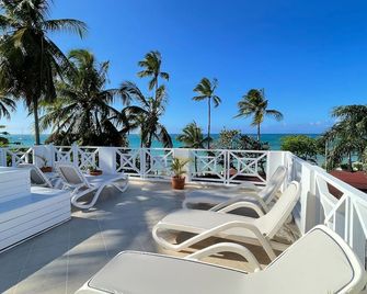 Solaz Boutique Hotel - לאס טרנאס - מרפסת