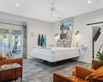 New! Fairhopes Most Unique And Spacious . Families, Couples And Pet Friendl - Феєргоуп