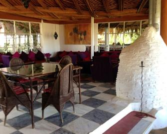 Maison d'hotes Berbari - Asilah - Dining room