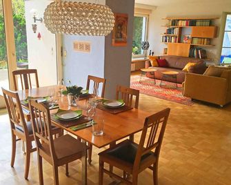 Light-flooded large apartment - on Chiemsee and the mountains - Prien am Chiemsee - Salle à manger