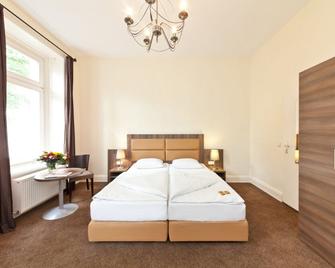 Signature Hotel Königshof Hamburg Innenstadt - Hamburg - Schlafzimmer