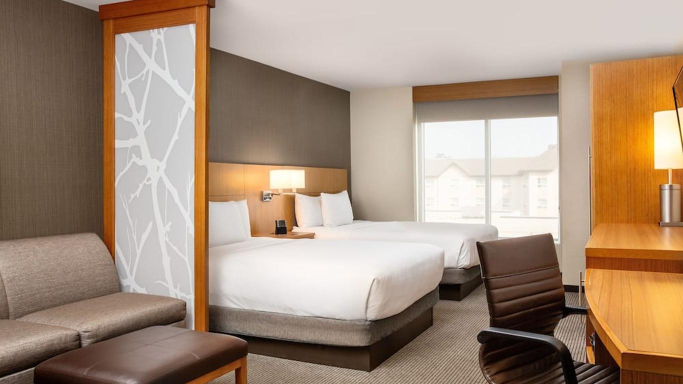 هايات بلايس إدمونتون ويست