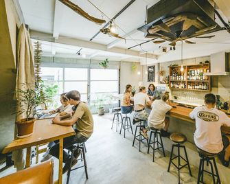 Hippo Hostel & Cafe Bar - Osaka