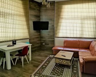 The Old Bakery Apartments - Plowdiw - Wohnzimmer