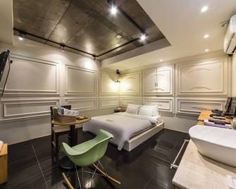 Hotel Yaja Yeongdeungpo - Seoul - Bedroom