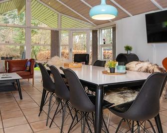Three-Bedroom Holiday home in Aabenraa 3 - Aabenraa - Jídelna