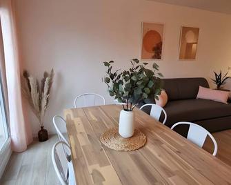 Appartement 3 chambres, 9P, Hyper centre Disney - Chessy - Comedor