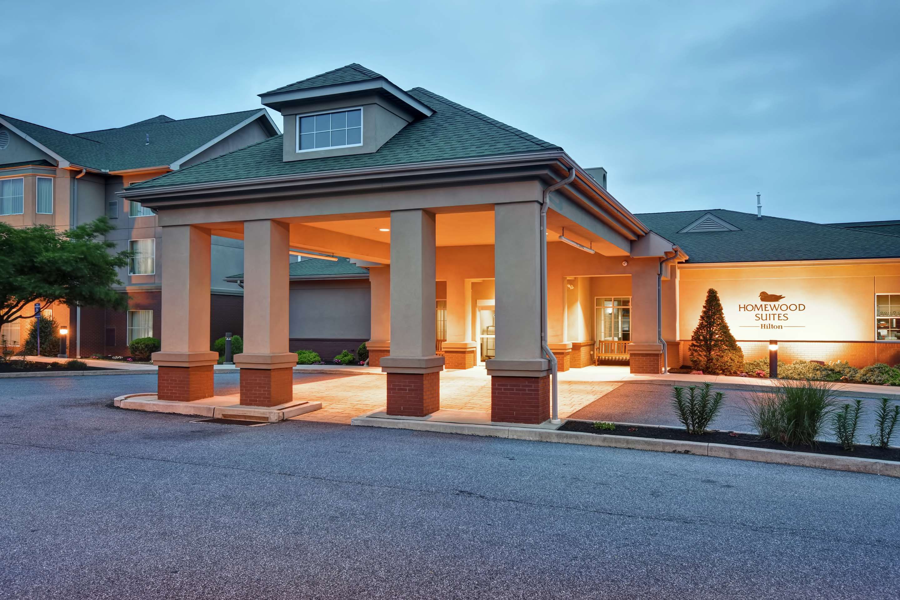 Building view of Homewood Suites by Hilton Lancaster