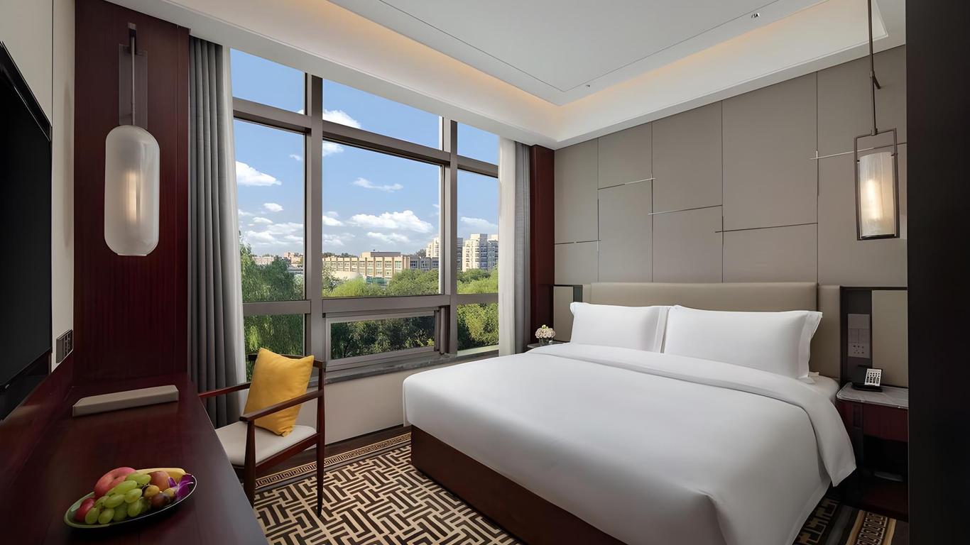 Century Huatian Hotel
