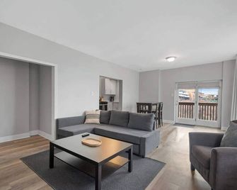Mt Washington Gem-Private Deck-Stunning City Views - Pittsburgh - Sala de estar