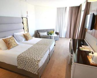 Lavi Kibbutz Hotel - Tiberias - Bedroom