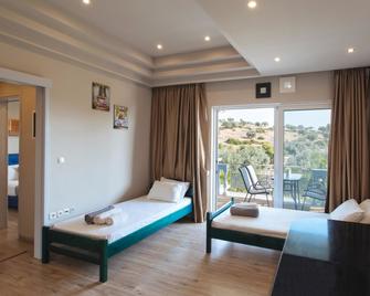 Sunny Place Resort - Kilada - Bedroom