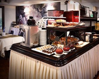 Admiral Hotel Villa Erme - Desenzano del Garda - Buffet