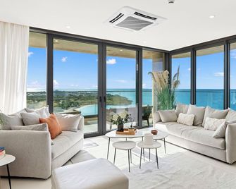 Fourteen at Mullet Bay - Cole Bay