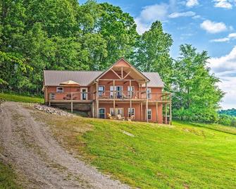 Spacious Lakehouse Getaway At Mammoth Cave - Mammoth Cave - Building