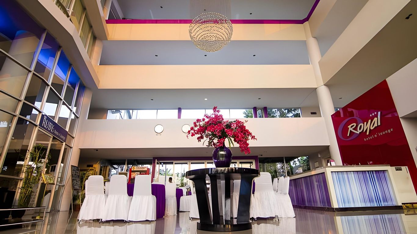 로얄 호텔 n' 라운지