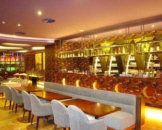Huizhou Fameya Hotel - Huizhou - Bar