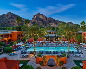 Omni Scottsdale Resort & Spa at Montelucia - Scottsdale - Pool