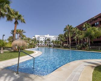 Rentitspain Trm 8 Nasila Golf & Playa En Motril - Motril - Pool