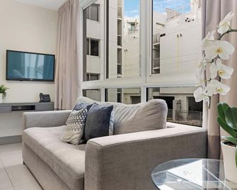 Roami at Habitat Brickell - Miami - Living room