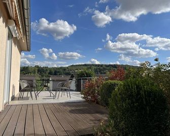 Vacation home on the volcano cycle path - Ortenberg (Hessen) - Balcón