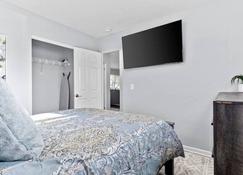 Lovely 2-Bedroom Condo, Close to Burlington/Airport! - South Burlington - Habitación