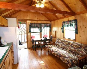 Lakefront Cedar Cabin - 6 - Mead - Sala de estar