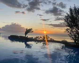 chez Karine et Robert - Punaauia - Basen