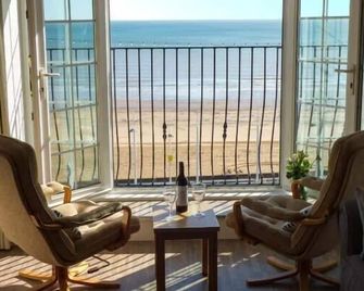 Sandy Shore - Bridlington - Balcony