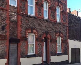 The L4 Studios & Rooms - Liverpool - Building