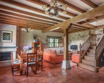 La Casa de Bustantegua - Selaya - Comedor