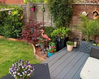 Lichfield City Home - Lichfield - Patio