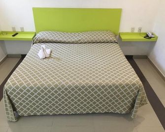 Hotel Boutique Dubai - Acapulco - Habitación