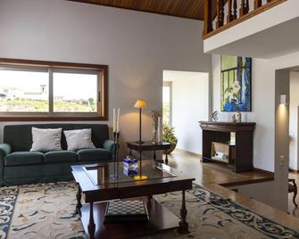 Countryside Villa near Porto - Paredes - Sala de estar